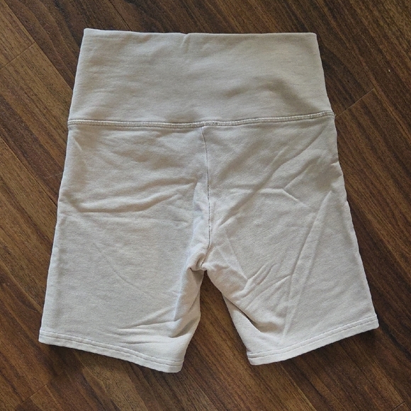 💥Buy2Get1Free💥Tna Beige Shorts - Picture 3 of 5